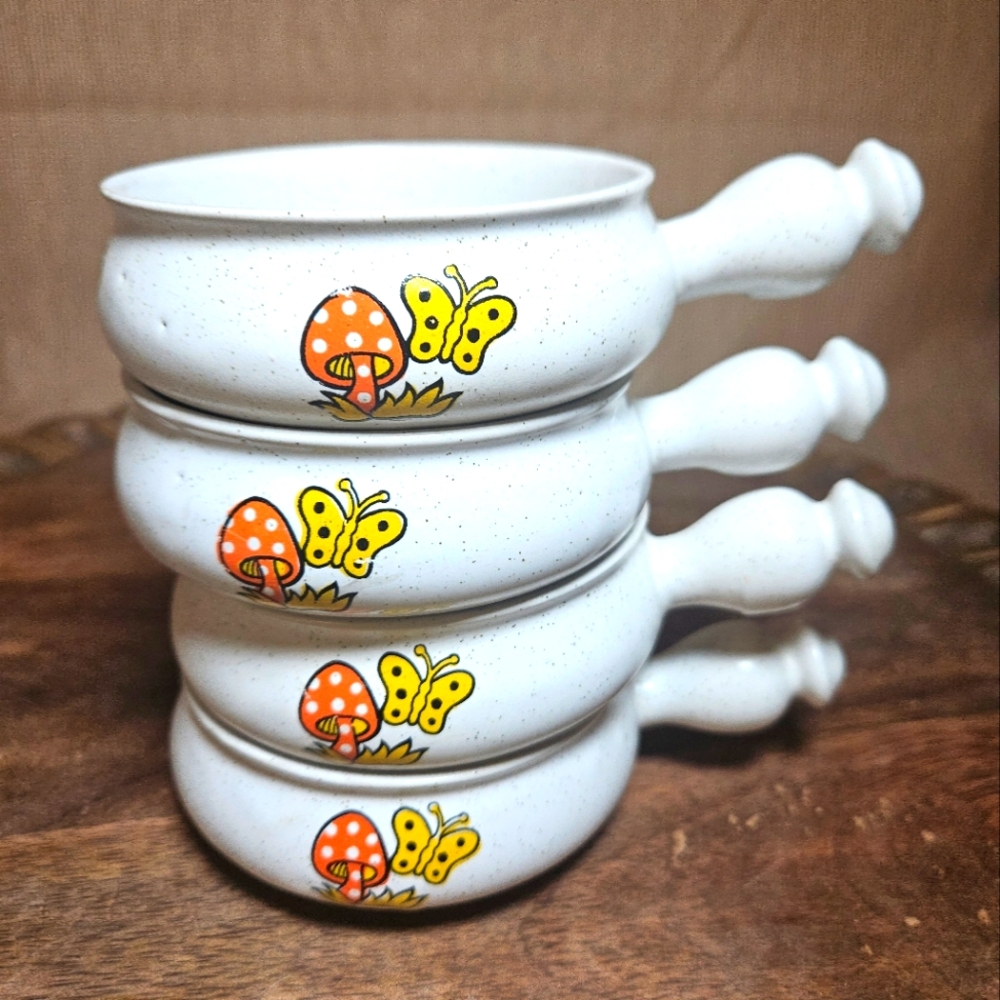 RARE HTF Vintage Royal Sealy Merry Mushroom Crock Small Dish Set of 4 Japan